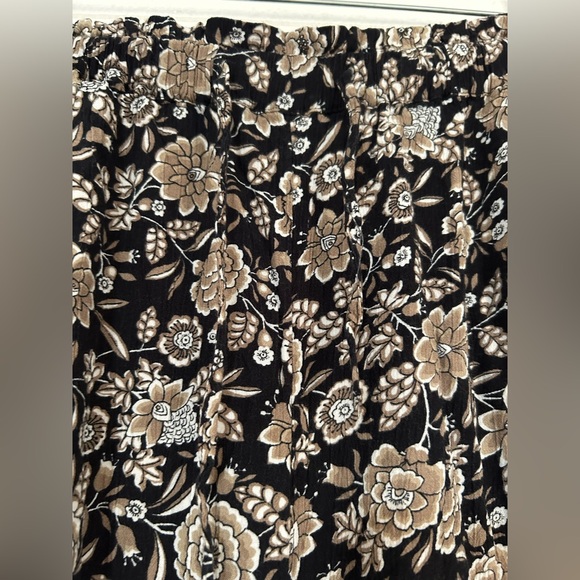 American Eagle High Rise Flowy Wide Leg Pull On Pattern Pants - Picture 3 of 5